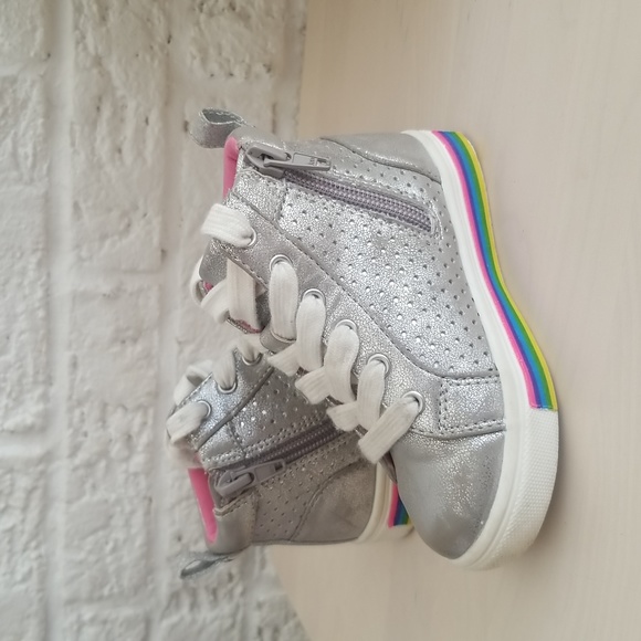 Silver/Shoes Toddler Size 7 - Picture 3 of 11